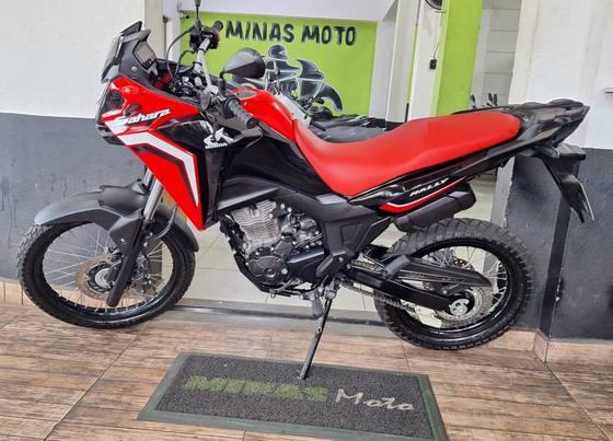 HONDA XRE 300 SAHARA RALLY 